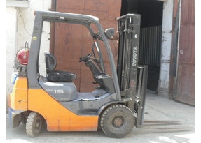 Б/У погрузчик TOYOTA 32-8FG15
