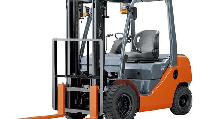 Навантажувач Toyota 62-8FD15